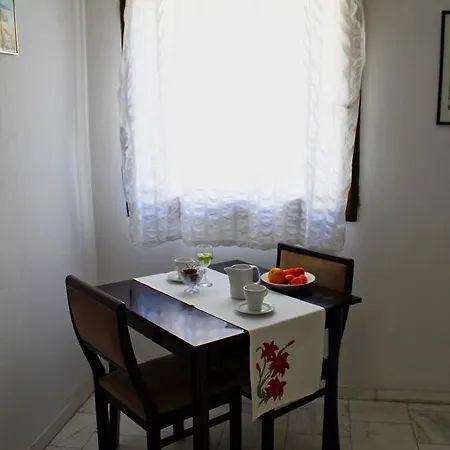Selini House Aparthotel