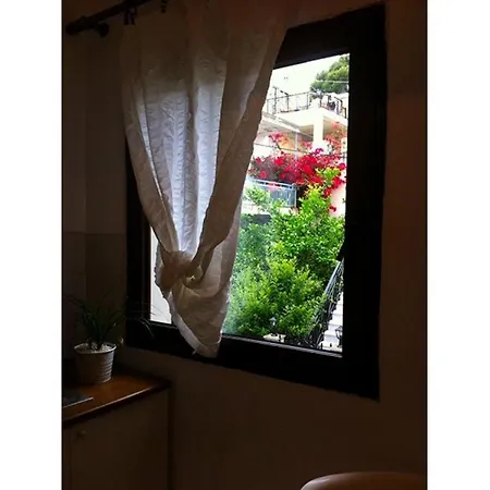 Selini House Aparthotel *